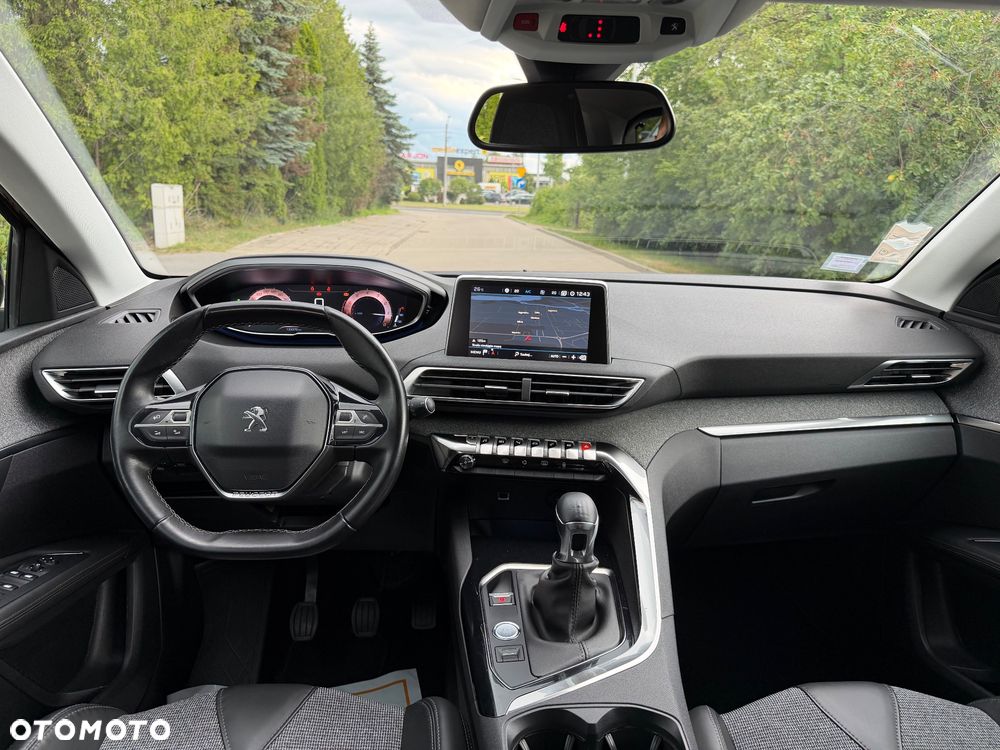Peugeot 3008 1.2 PureTech Allure S&S - 33