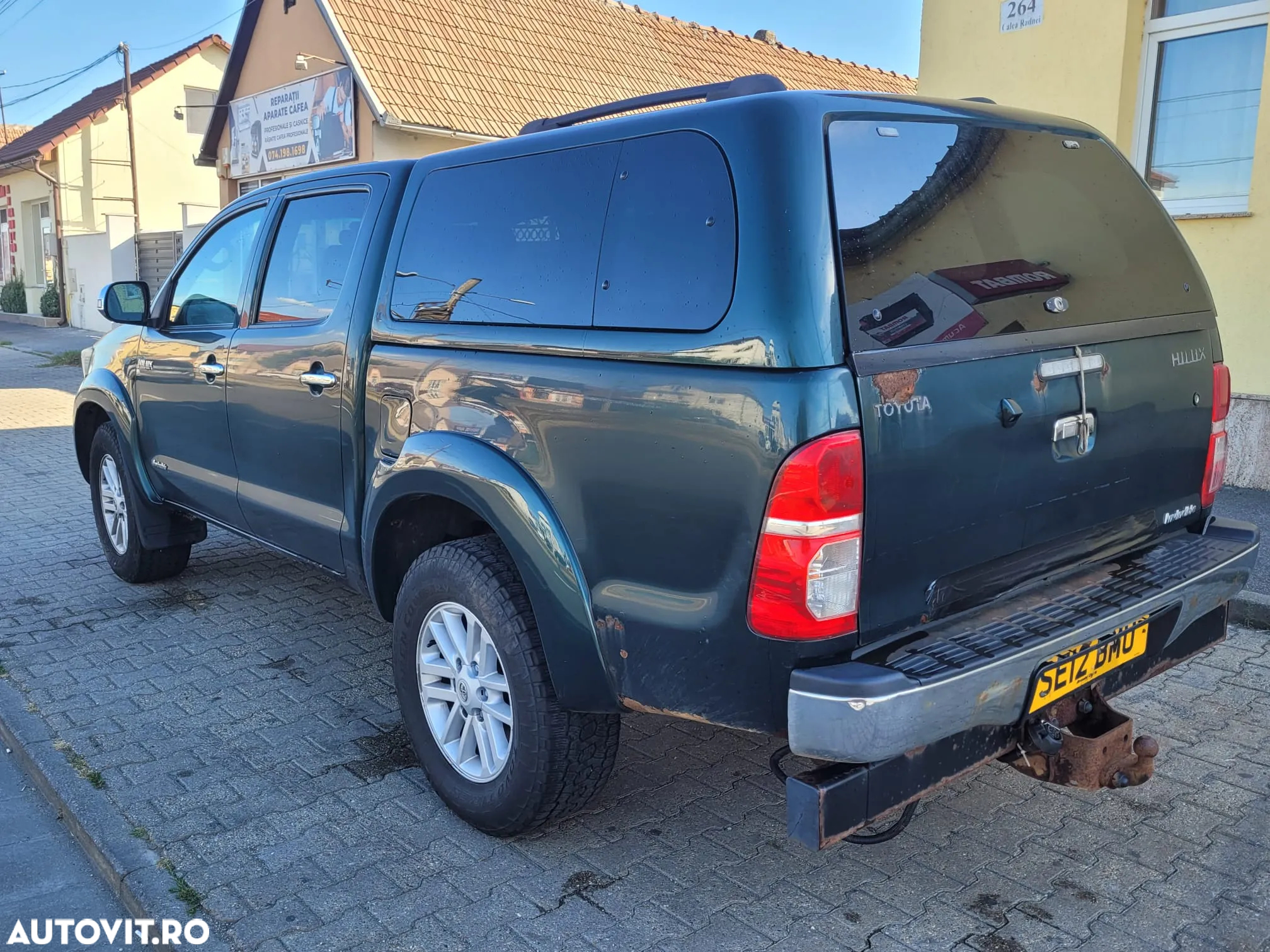 Toyota Hilux - 4