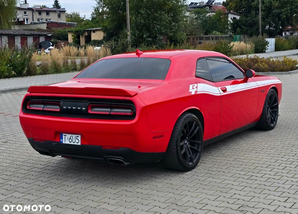 Dodge Challenger ver-5-7-r-t - 7