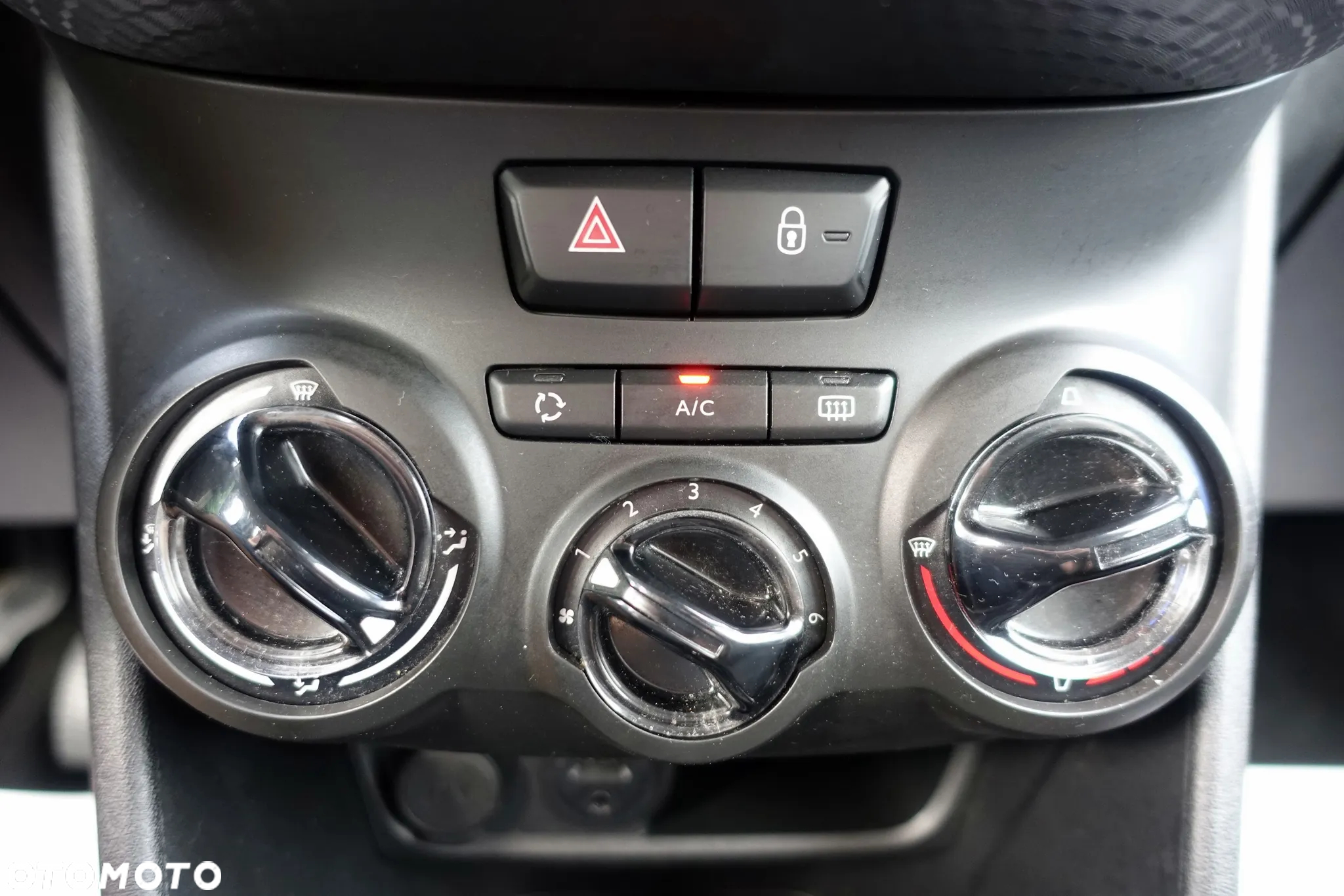 Peugeot 2008 1.2 Pure Tech Style - 20