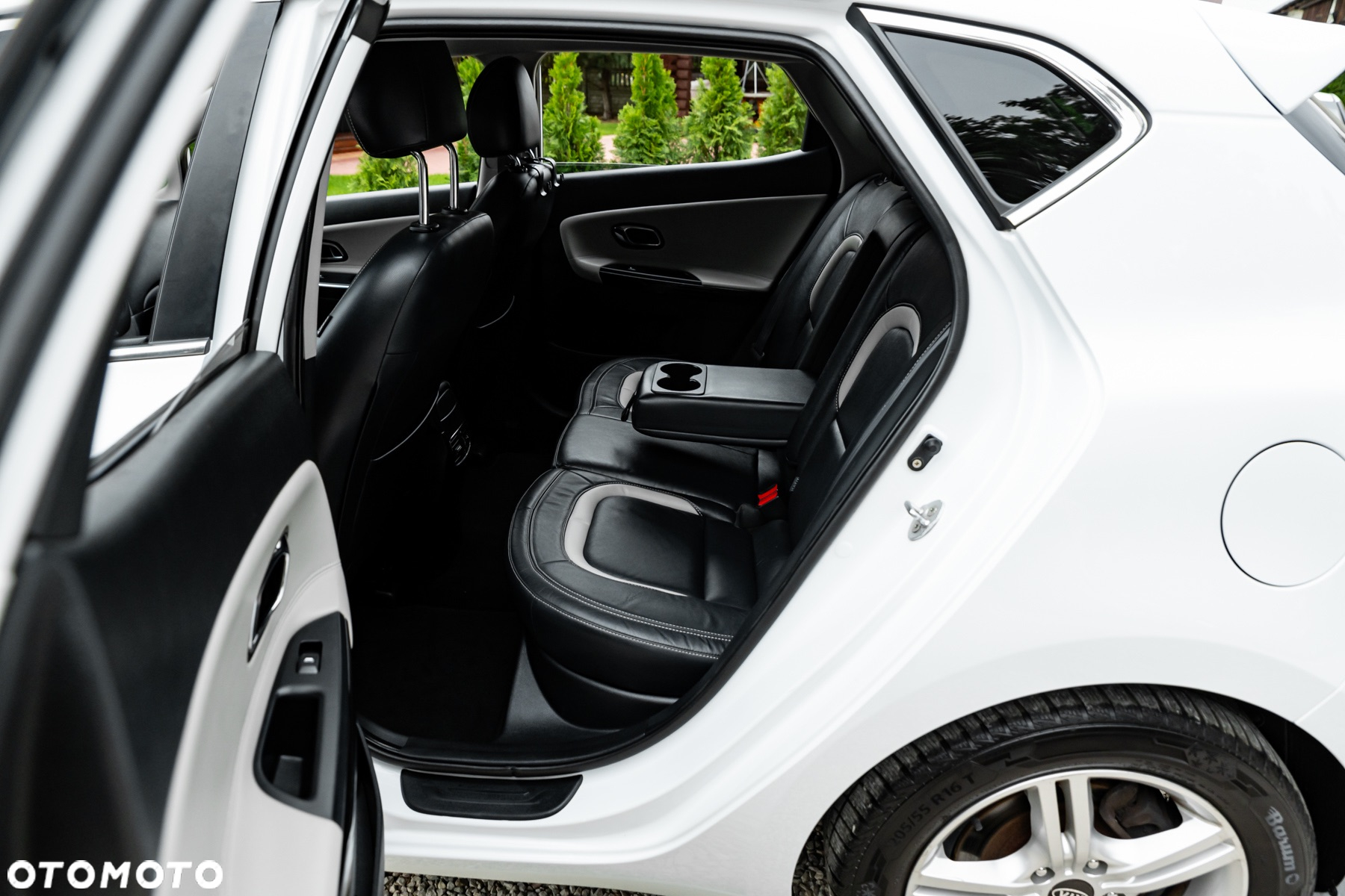 Kia Ceed Cee'd 1.6 GDI L Business Line DCT - 33