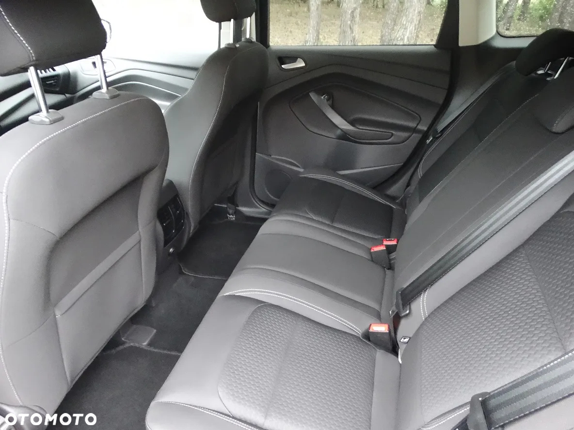 Ford Kuga - 11