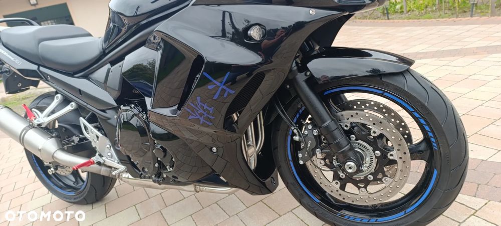 Suzuki GSX - 30
