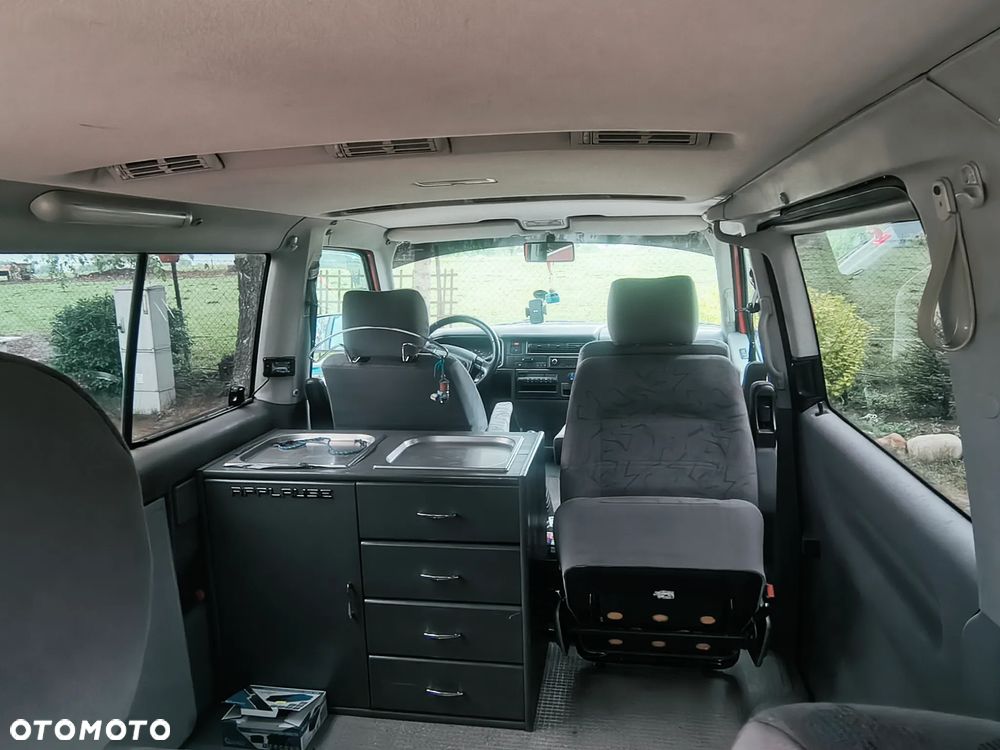 Volkswagen Multivan - 6