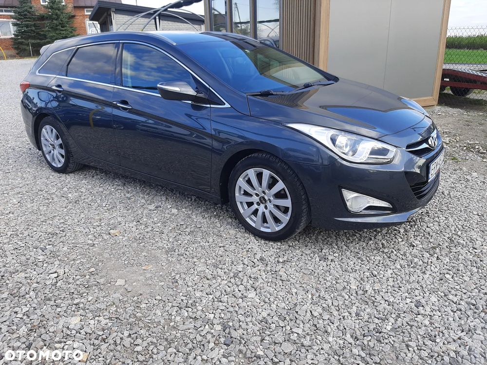 Hyundai i40 Kombi blue 1.6 Family - 1