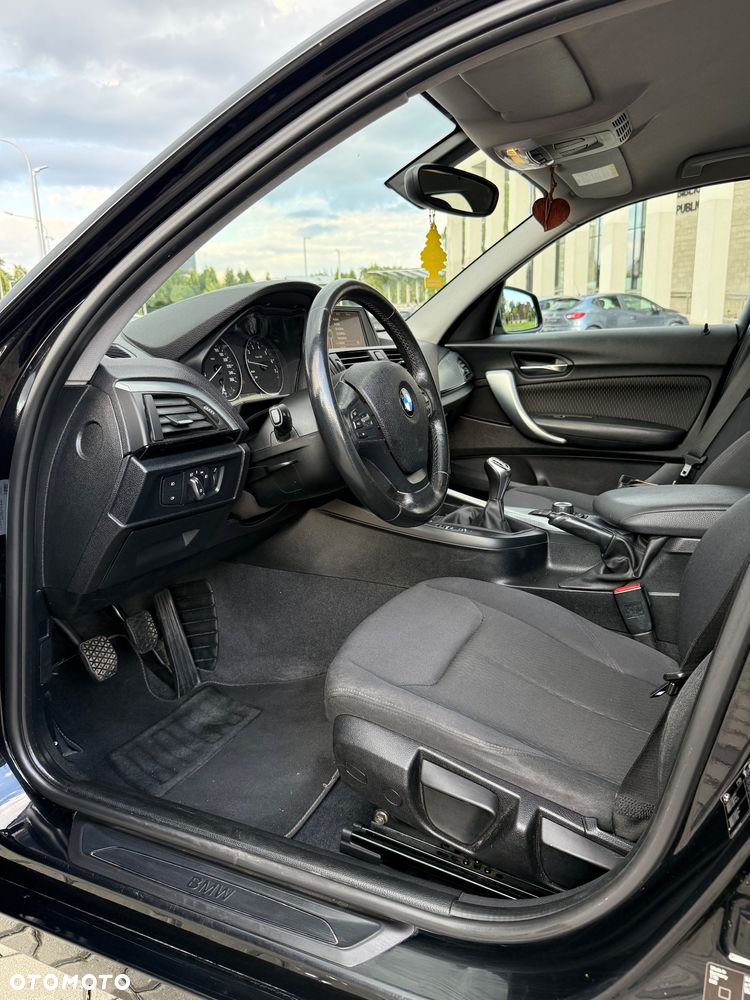 BMW Seria 1 116i - 16