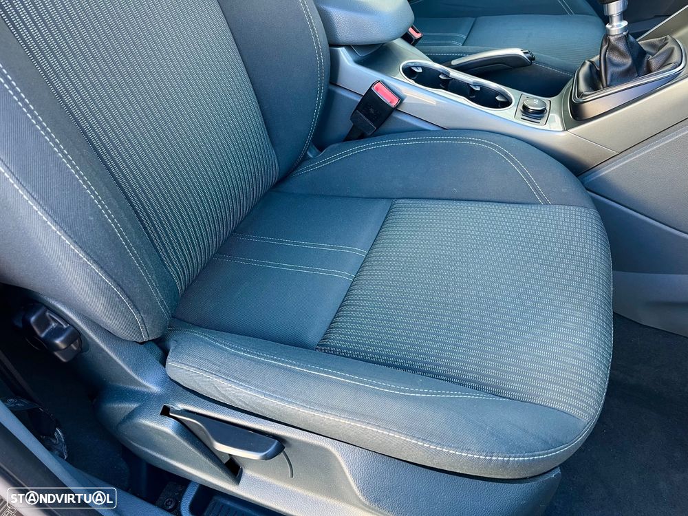 Ford C-Max 1.0 Ecoboost S&S Titanium - 27