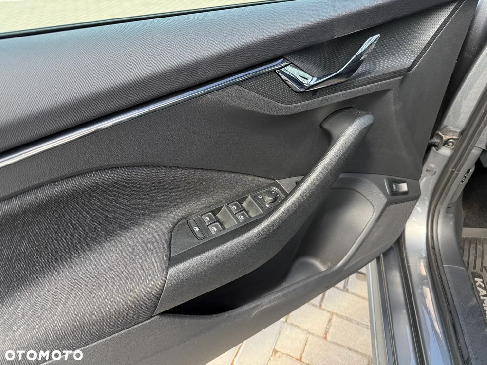 Skoda Kamiq 1.0 TSI Style - 7