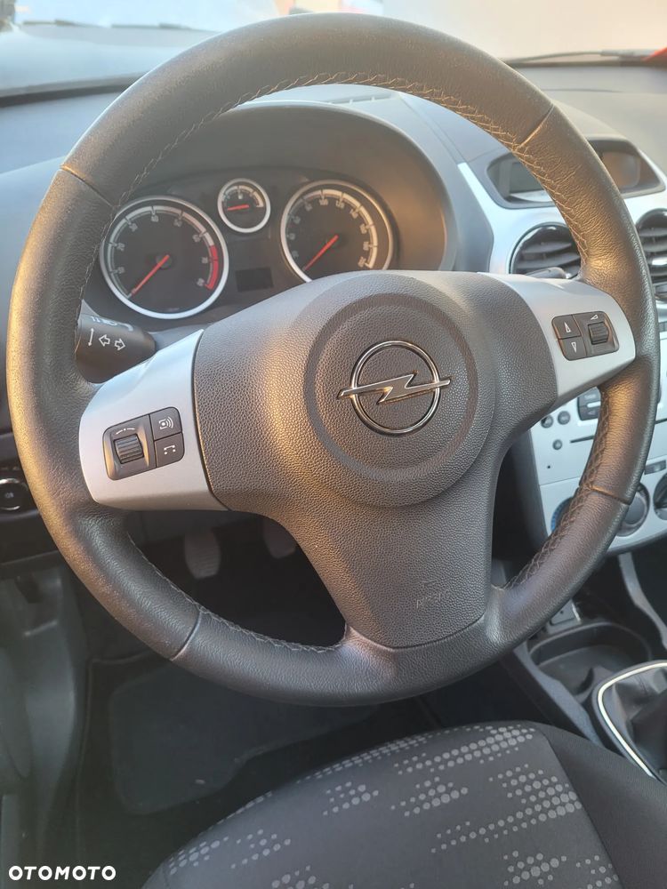 Opel Corsa 1.4 16V Sport - 14