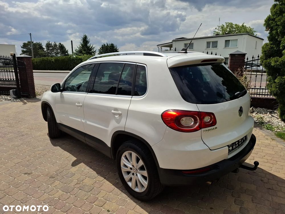 Volkswagen Tiguan - 5