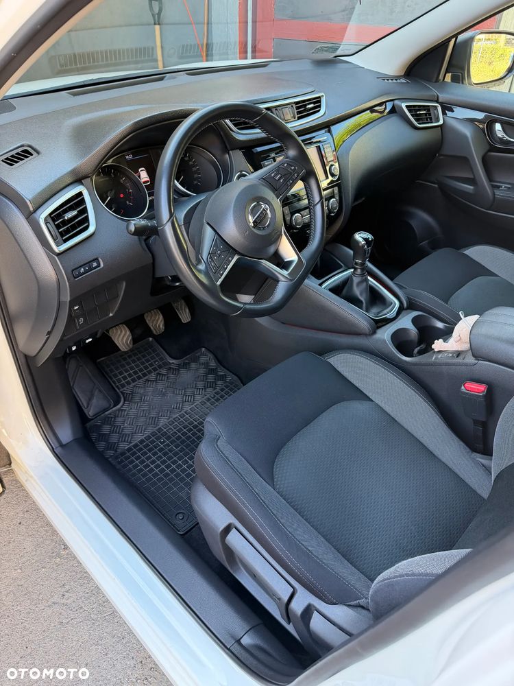 Nissan Qashqai 1.3 DIG-T N-Connecta - 4