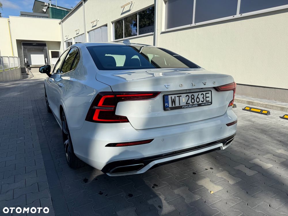 Volvo S60 T4 R-Design - 10
