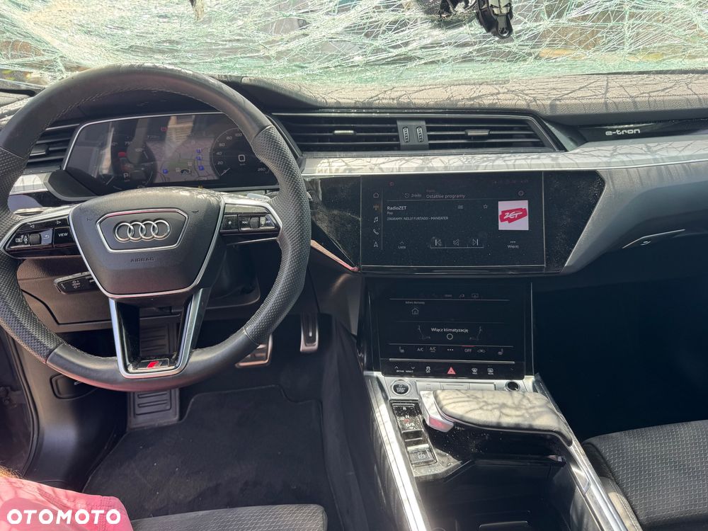 Audi Q8 Sportback e-tron - 18