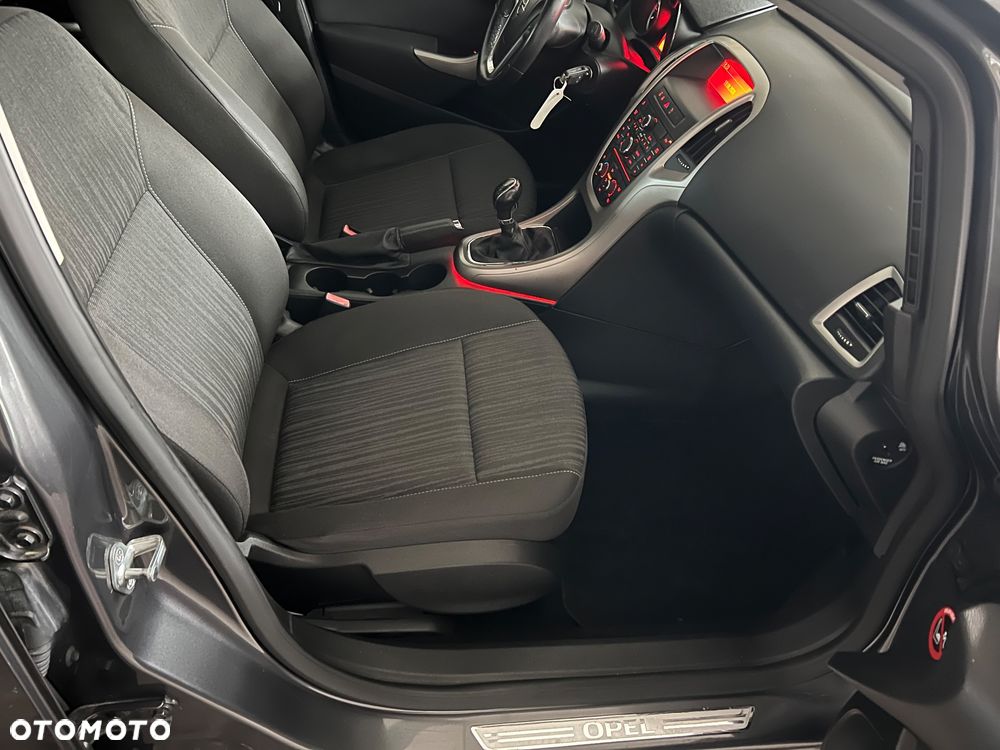 Opel Astra 1.7 CDTI Cosmo - 24