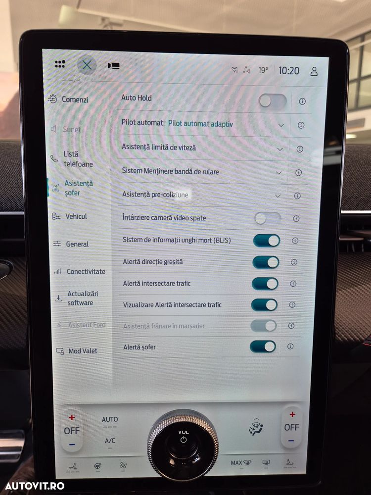 Ford Mustang Mach-E AWD 276 kW Premium - 25