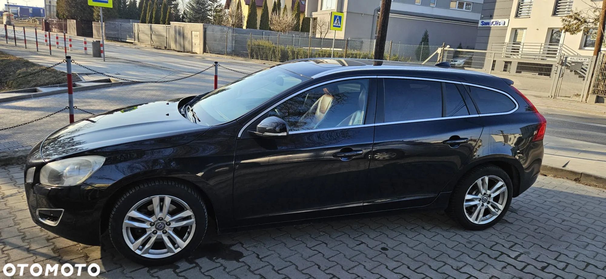 Volvo V60 DRIVe - 1