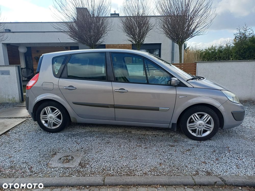 Renault Scenic 2.0 16V Expression - 9