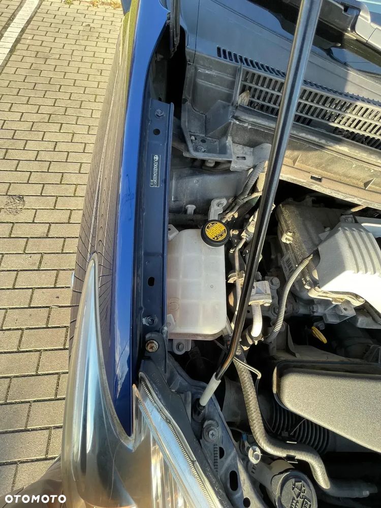 Toyota Prius (Hybrid) Sol - 28