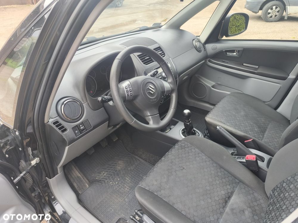 Suzuki SX4 - 5