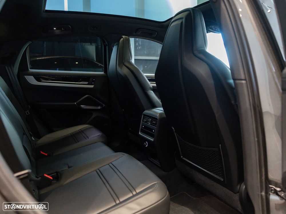 Porsche Cayenne Coupé S E-Hybrid - 37