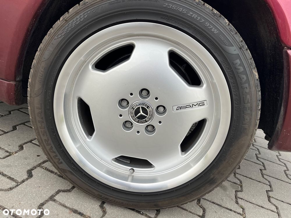Mercedes-Benz W124 (1984-1993) - 11