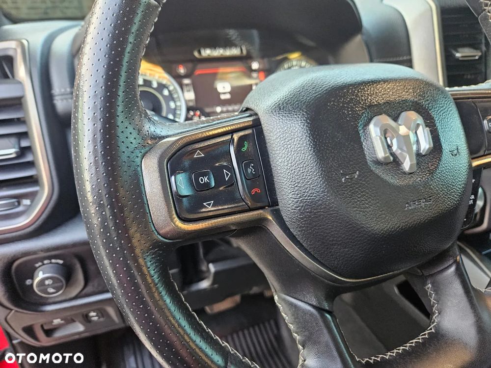 RAM 1500 Crew Cab Sport - 24