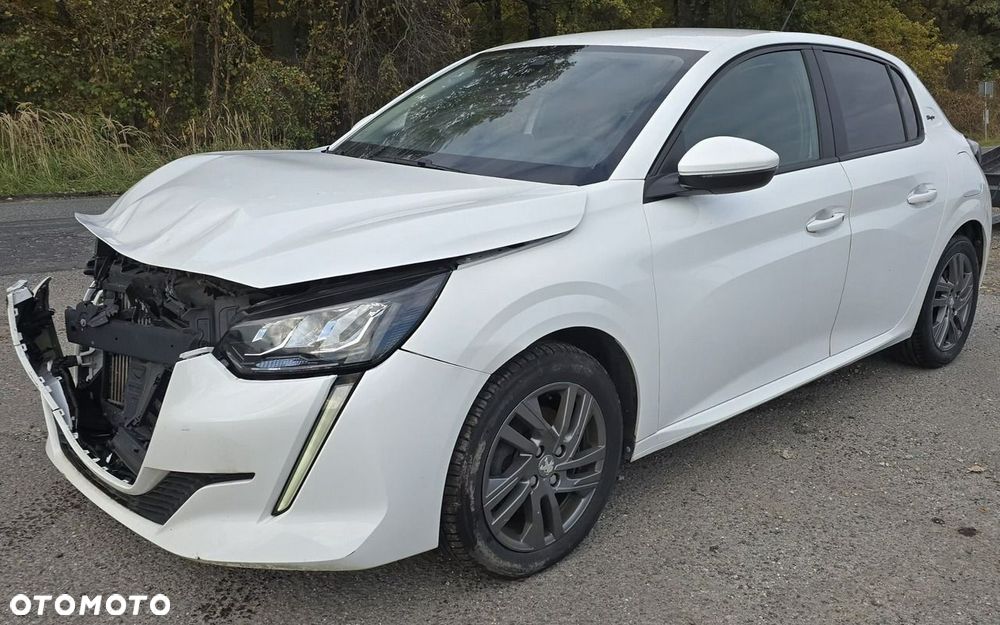 Peugeot 208 - 1