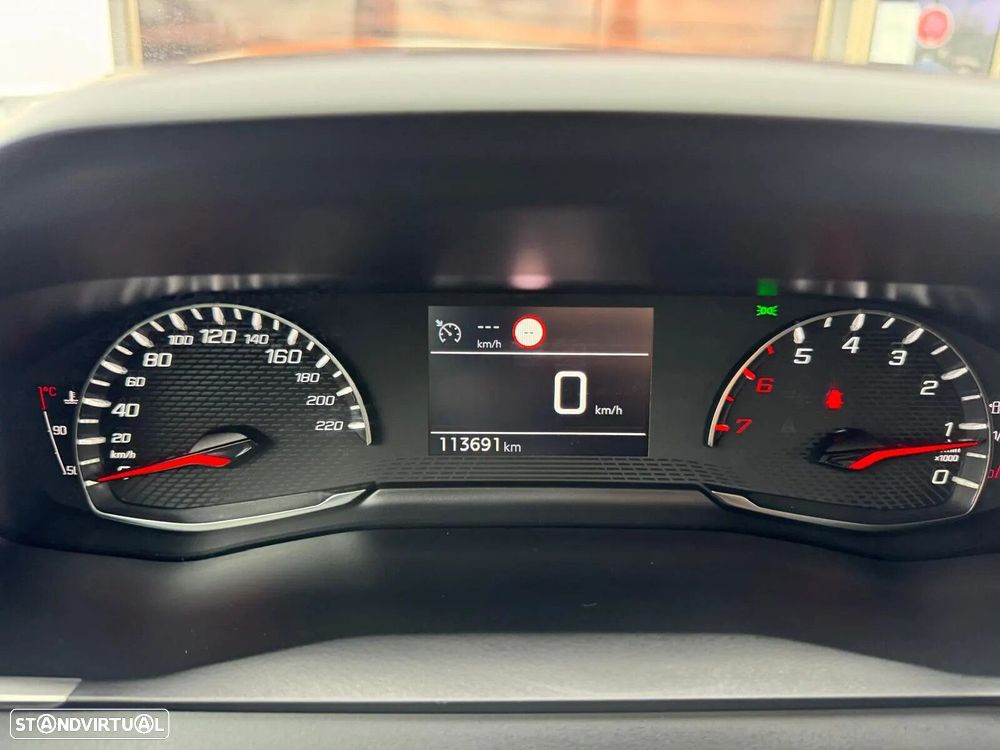 Peugeot 2008 1.2 PureTech Active Pack - 30