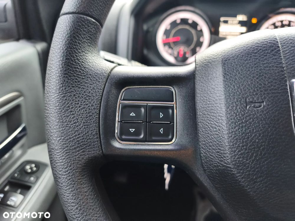 RAM 1500 - 28