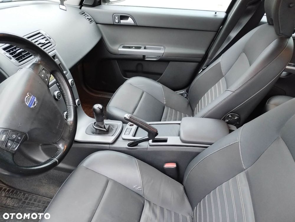 Volvo V50 1.6D DPF DRIVe - 27