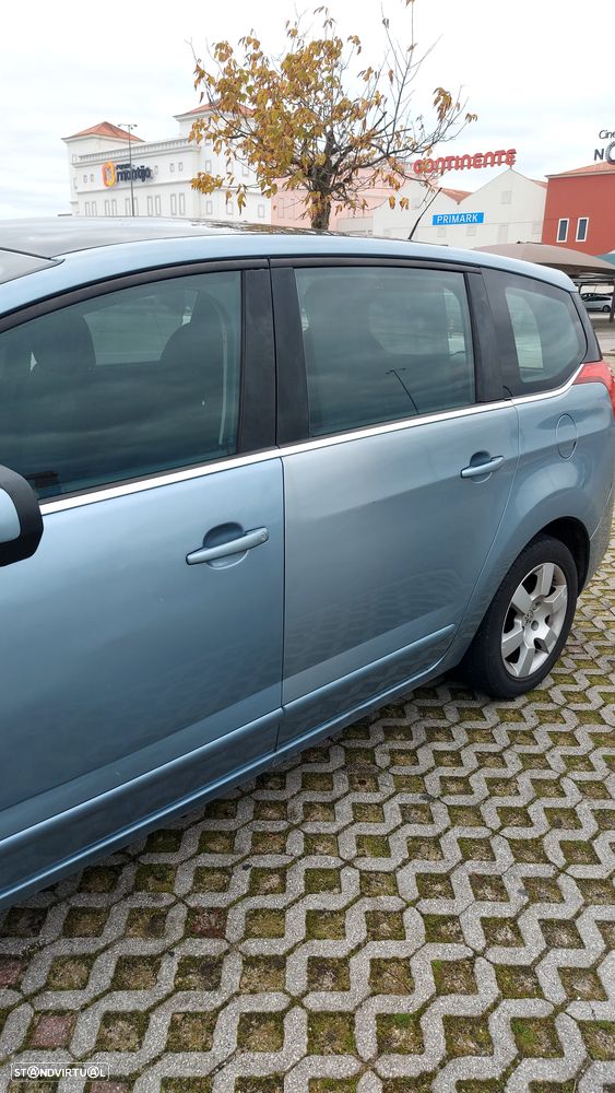 Peugeot 5008 - 4