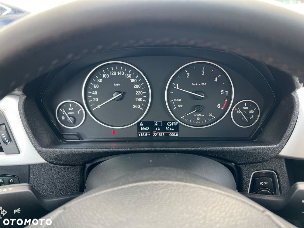 BMW Seria 3 318d Blue Performance Luxury Line - 30