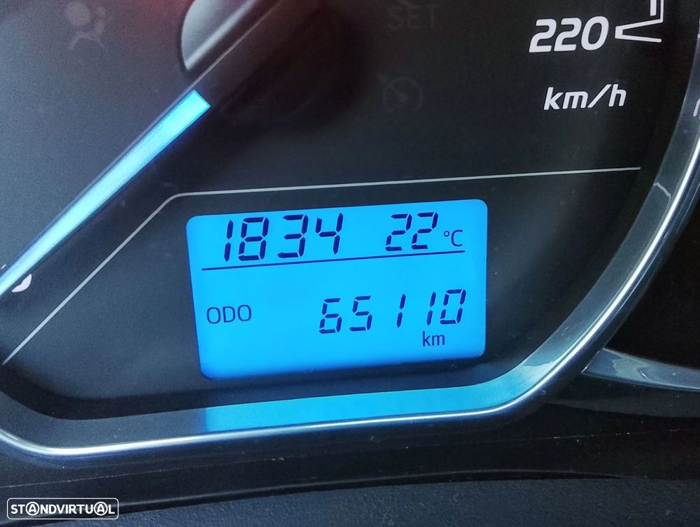 Toyota Yaris 1.0 VVT-i Comfort+P.Style - 8