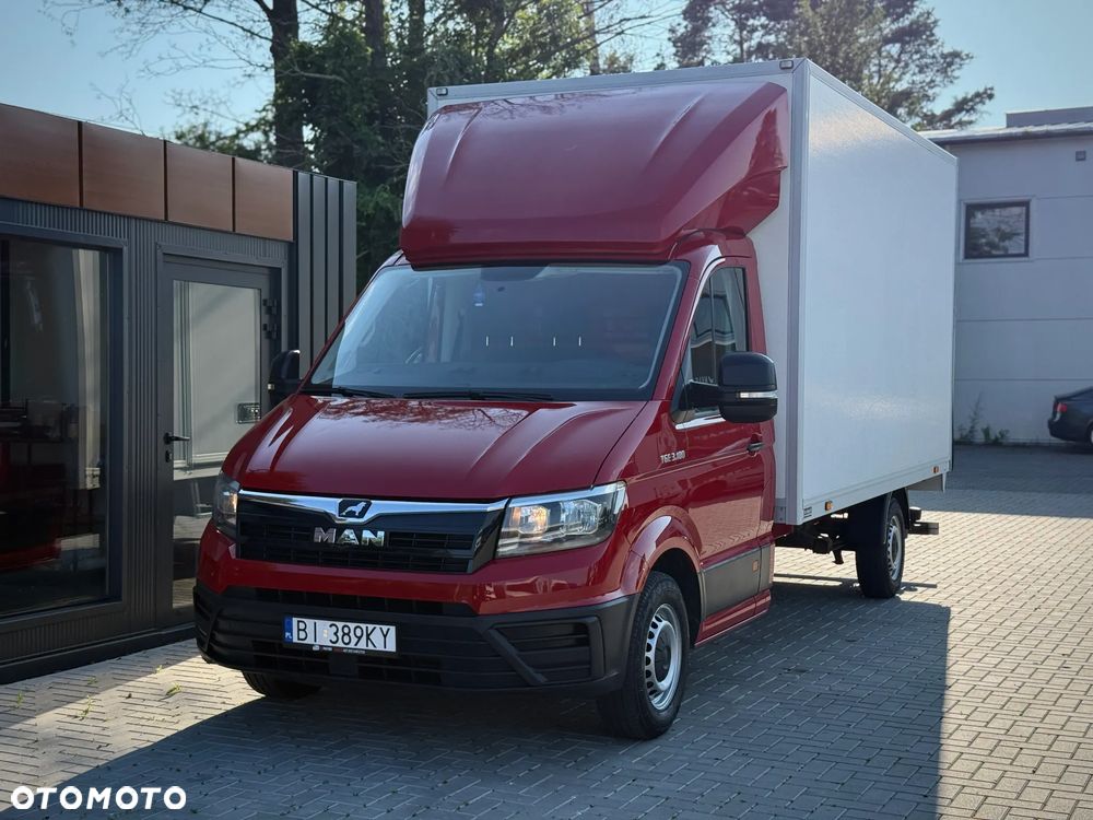 MAN TGE 3.180 / Kontener 4,2m + Winda Hydrauliczna 750KG + Drzwi Boczne / Bogate wyposażenie / Bezwypadkowy / ZAREJESTROWANY W PL - 2