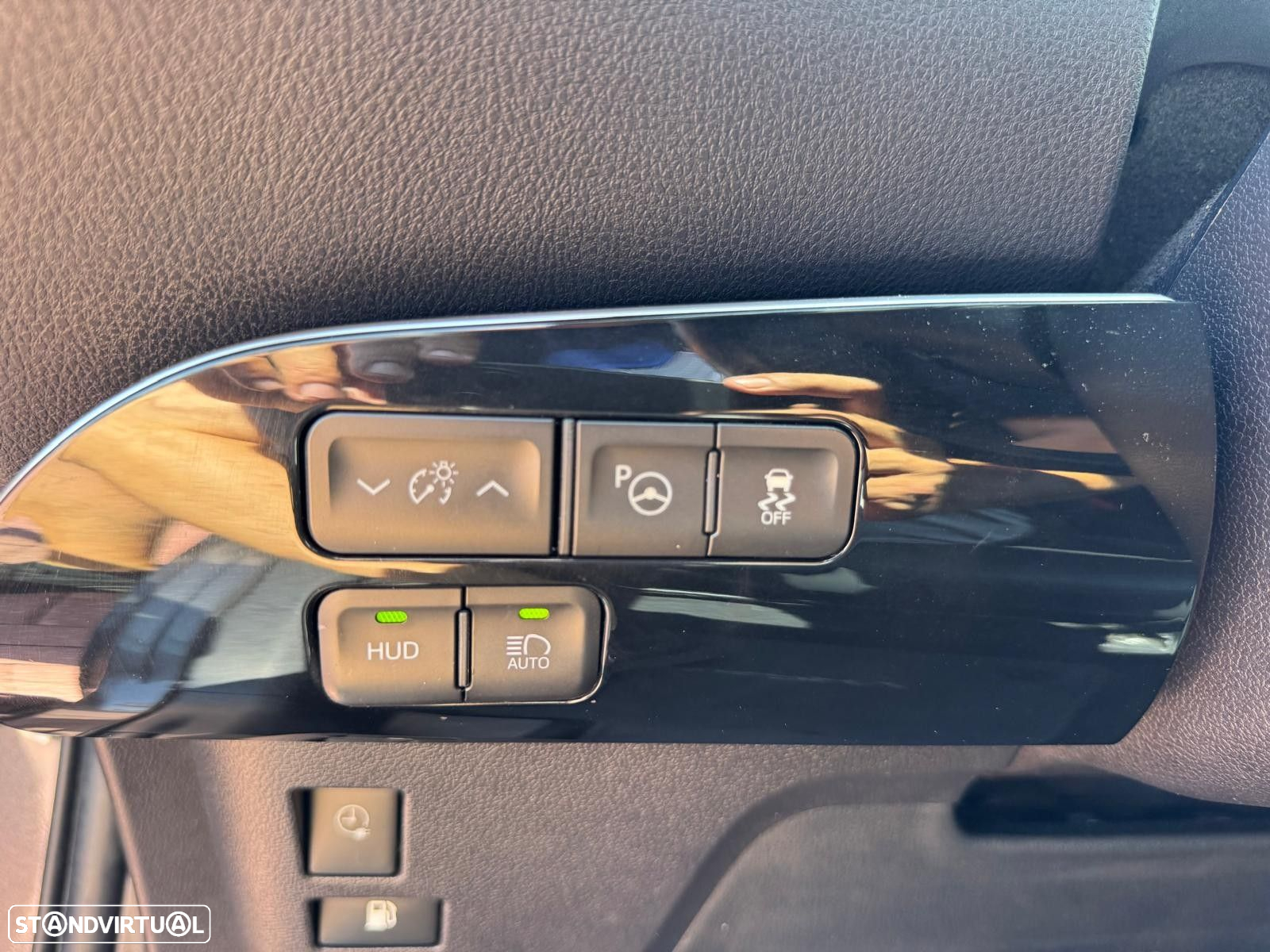 Toyota Prius 1.8 Plug-In Premium - 18