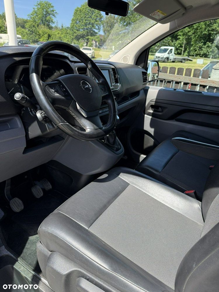 Opel Vivaro - 8