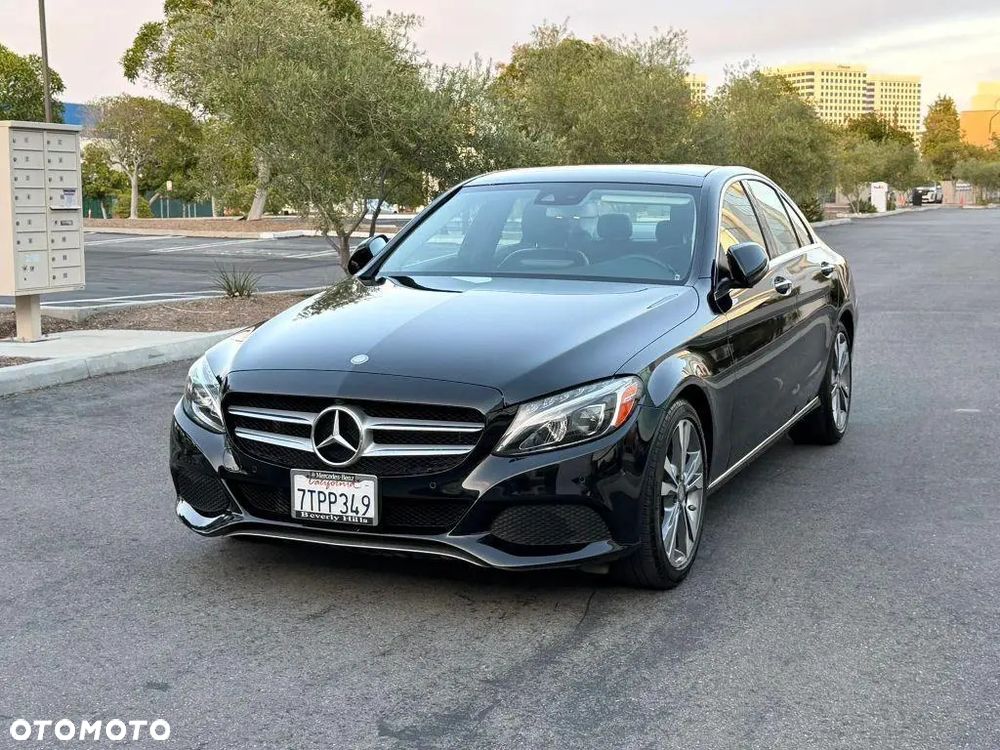 Mercedes-Benz Klasa C 300 7G-TRONIC AMG Line - 7