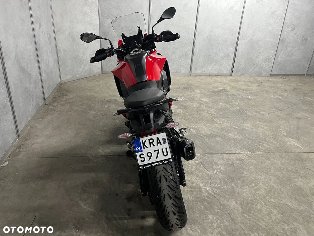 BMW XR - 8