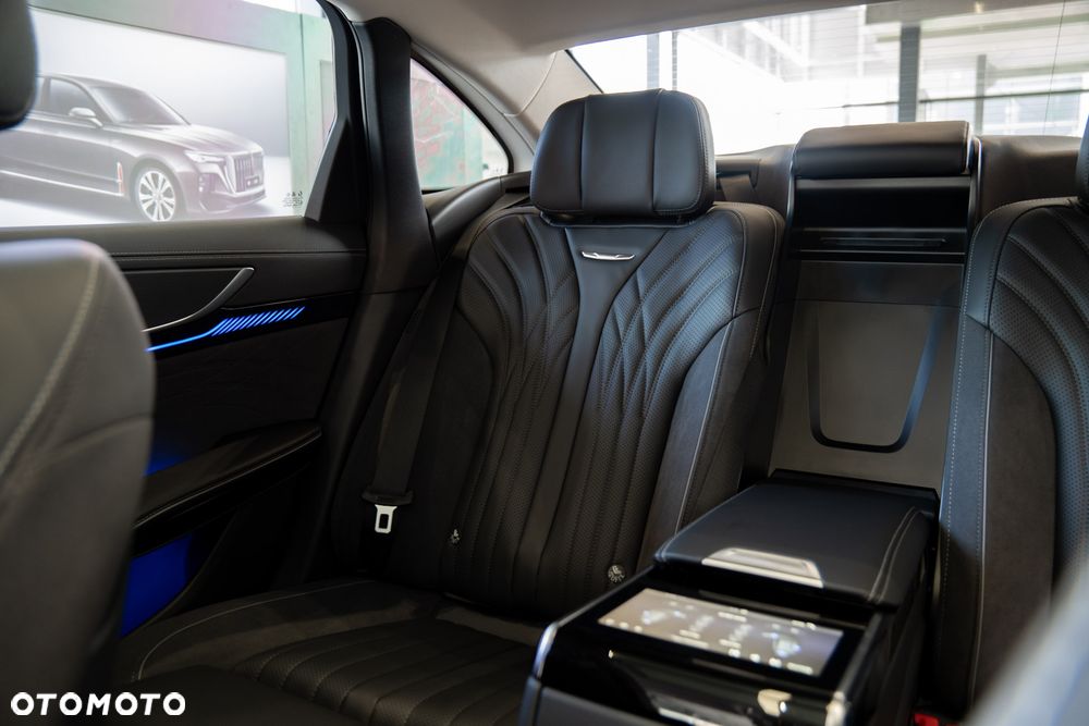 Hongqi H9 - 13