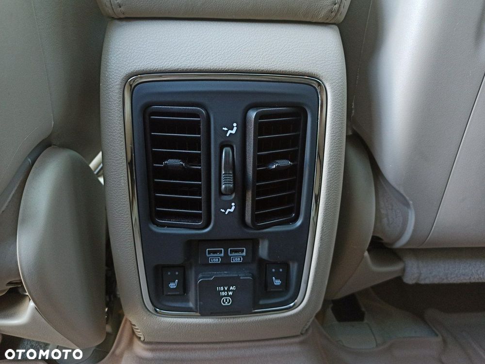 Jeep Grand Cherokee - 36