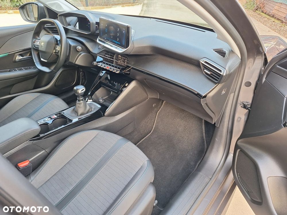 Peugeot 208 PureTech 100 Business - 27