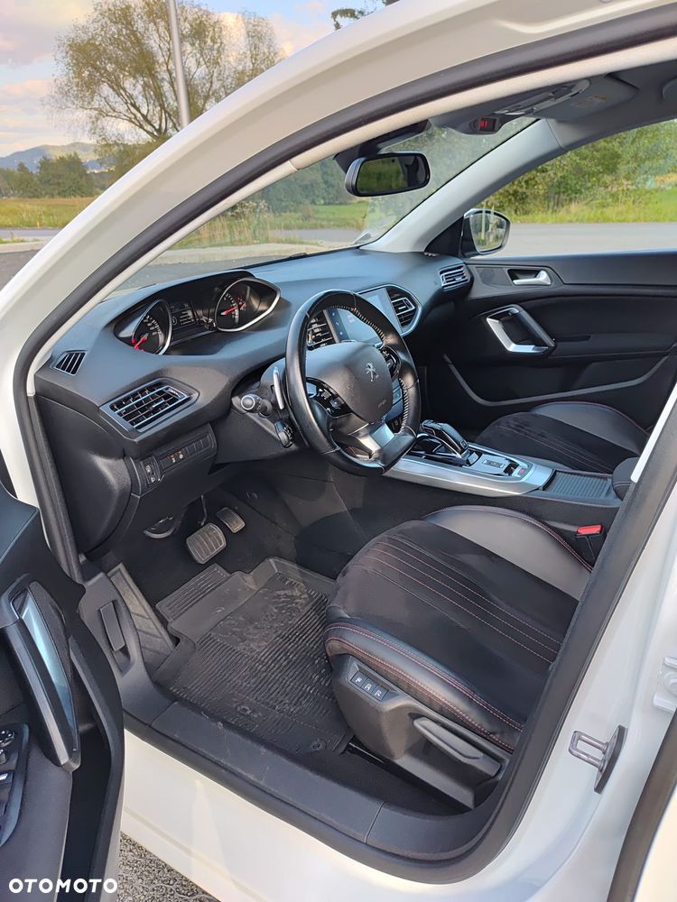 Peugeot 308 1.5 BlueHDi Allure S&S EAT8 - 23