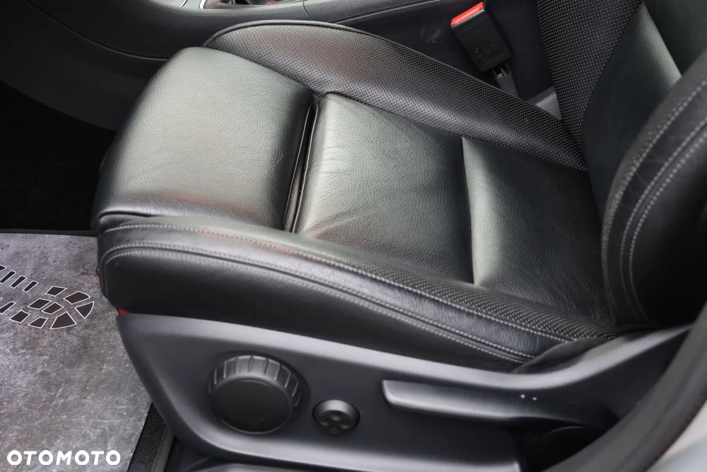 Mercedes-Benz CLA 180 d AMG Line - 14