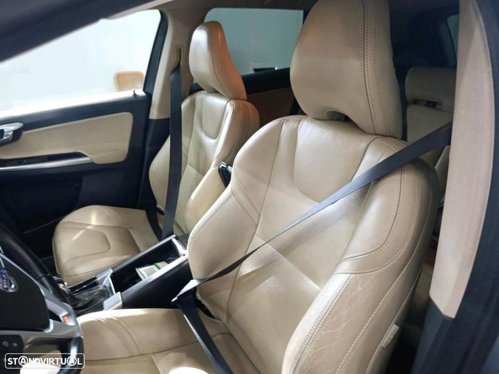 Volvo XC 60 2.0 D4 Dynamic Edition Geartronic - 6