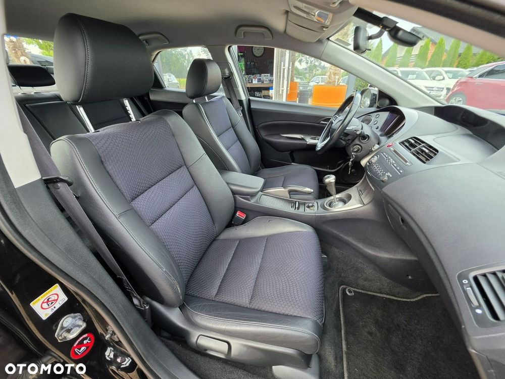 Honda Civic 1.8 Sport - 33