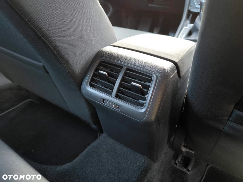 Volkswagen Golf 2.0 TDI (BlueMotion Technology) Comfortline - 33