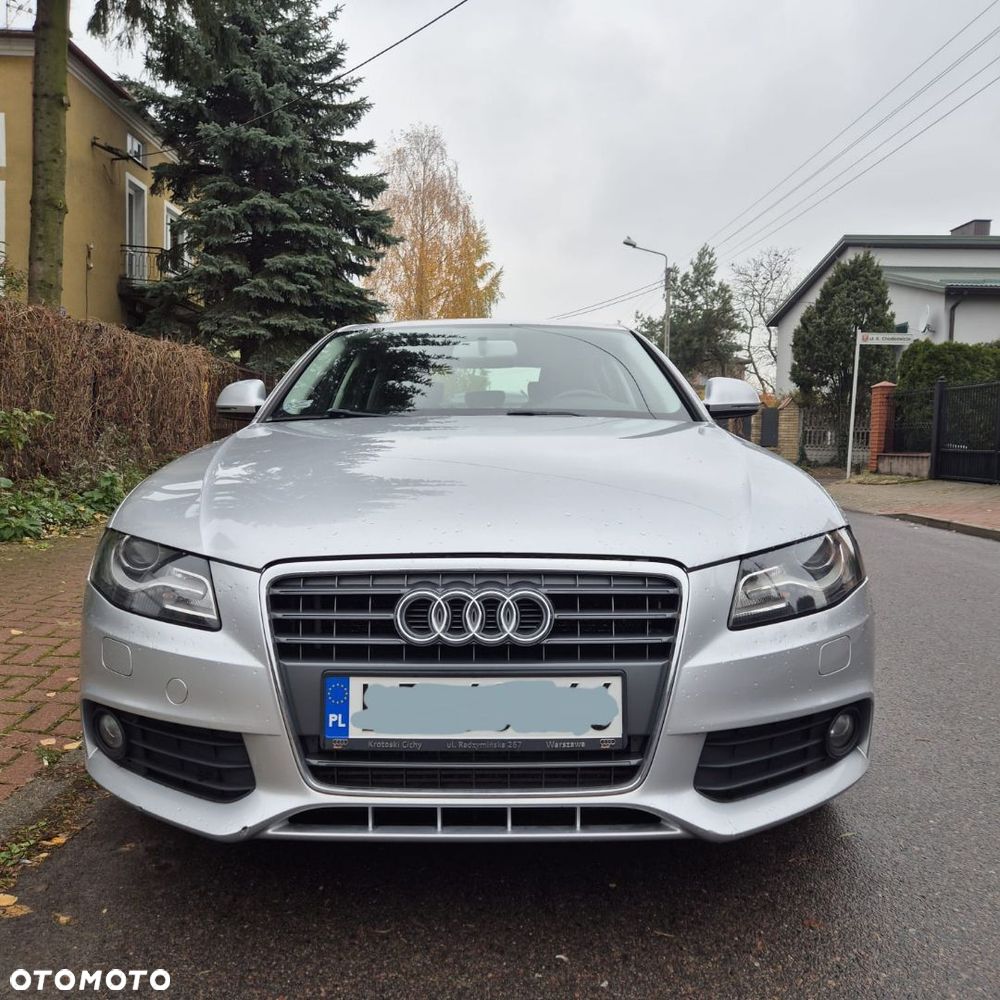 Audi A4 Limousine - 4