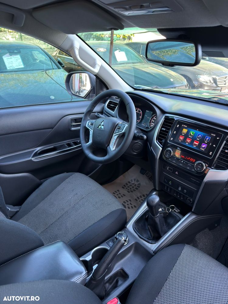 Mitsubishi L200 - 12