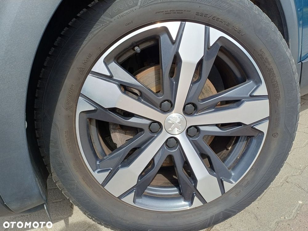 Peugeot 3008 1.2 PureTech Allure Pack S&S EAT8 - 9