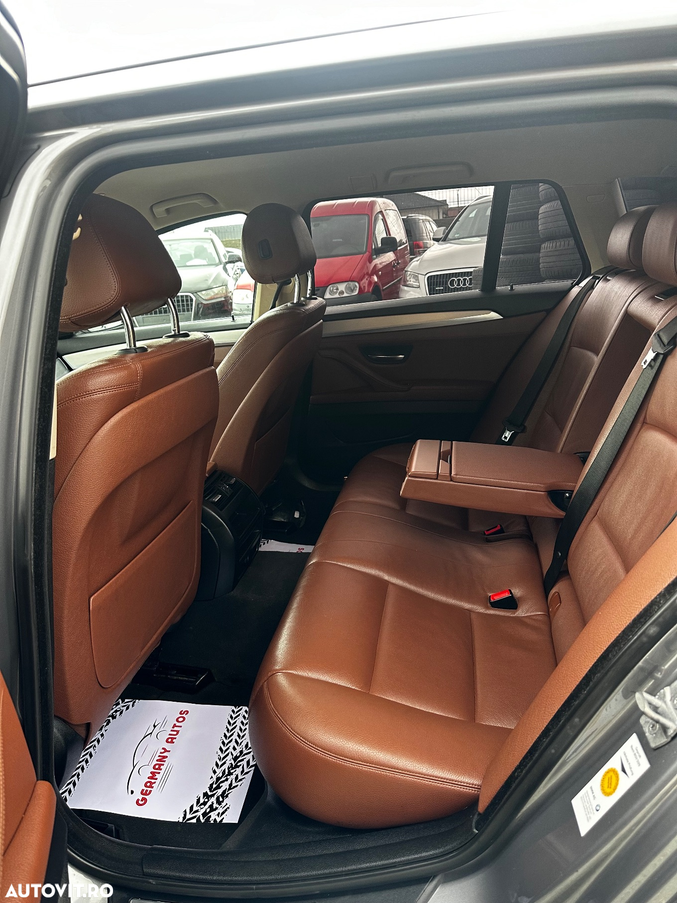 BMW Seria 5 520d Touring Aut. Luxury Line - 11